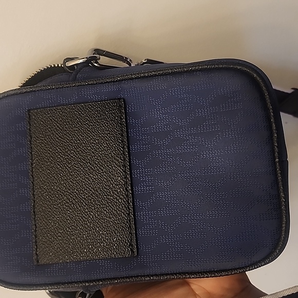 Michael Kors Jacquard Logo Brooklyn phone crossbody indigo bag - Picture 6 of 9